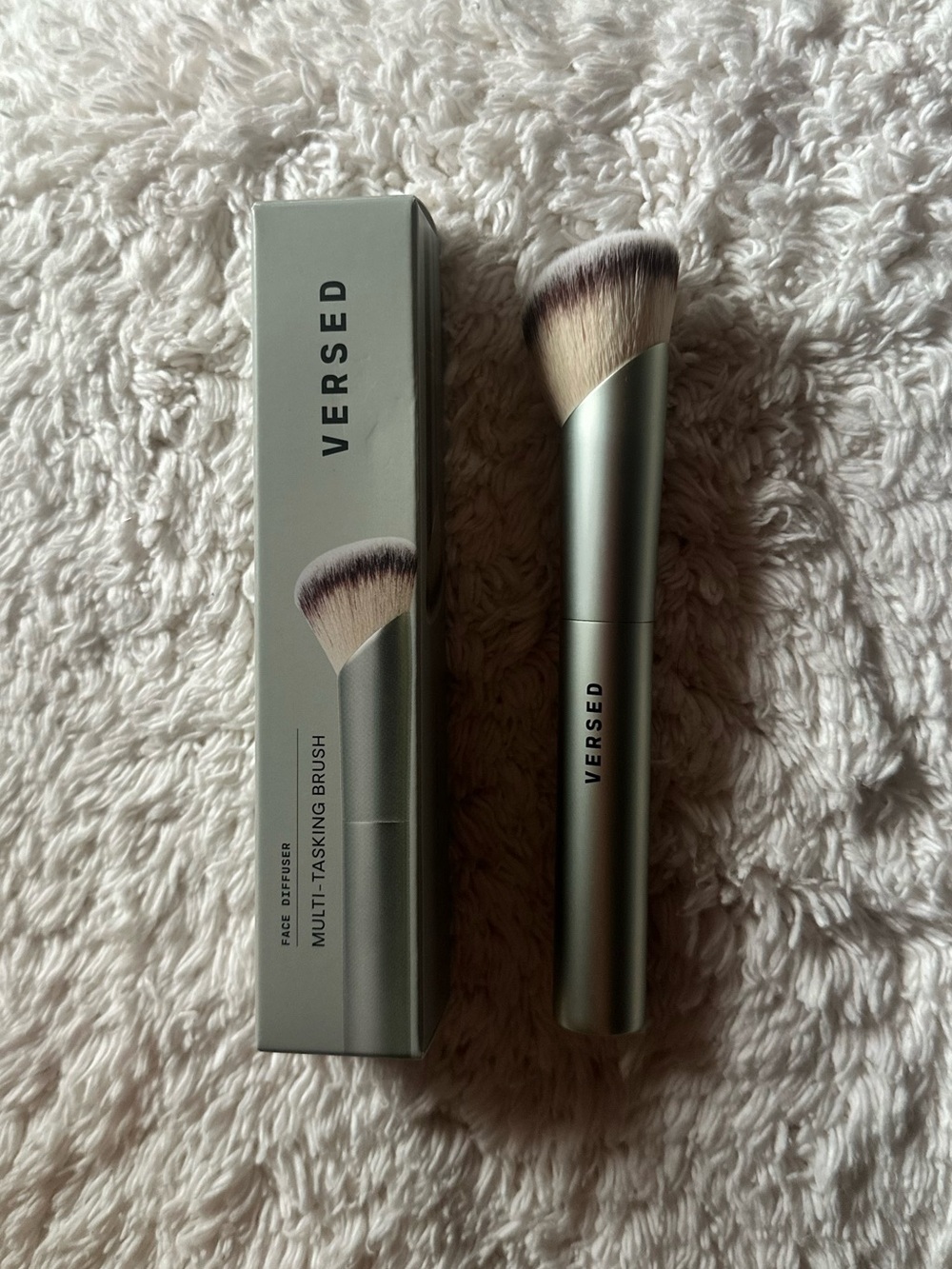 Versed- FACE DIFFUSER- Multi-Tasking Brush